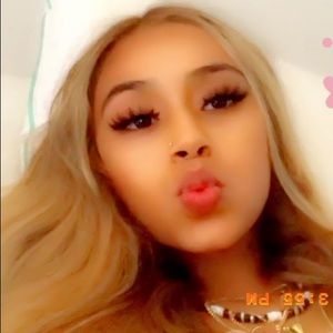 Meet your Posher, Ivett